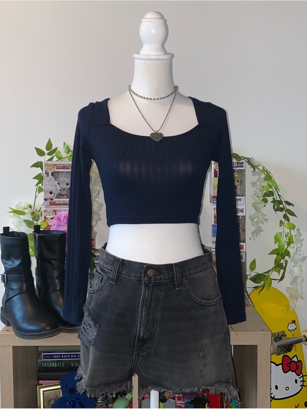 navy blue square neck long sleeve crop top